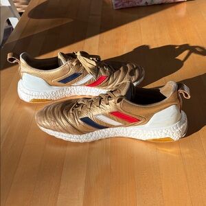 adidas COPA Mundial 18 Ultra Boost
Kith Golden Goal VGUC Men’s 10.5